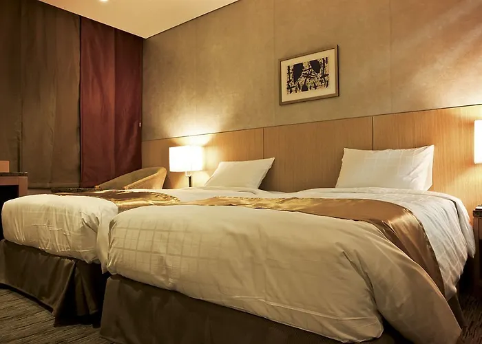 Stanford Hotel 4*