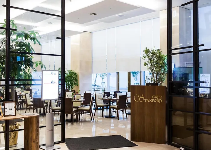Stanford Hotel 4*